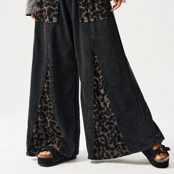 Black Casual Women's Patchwork Leopard Print Knit Wide Leg Pants - Picture 4 of 8